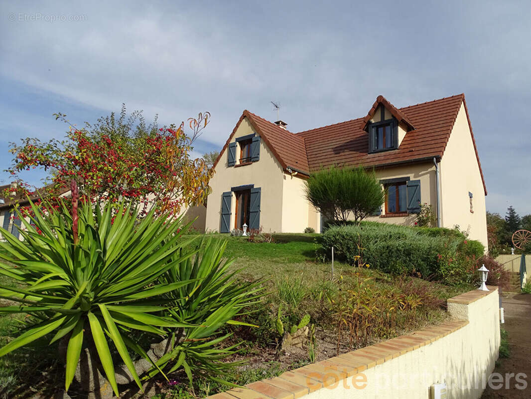 Maison à CHATEAUMEILLANT