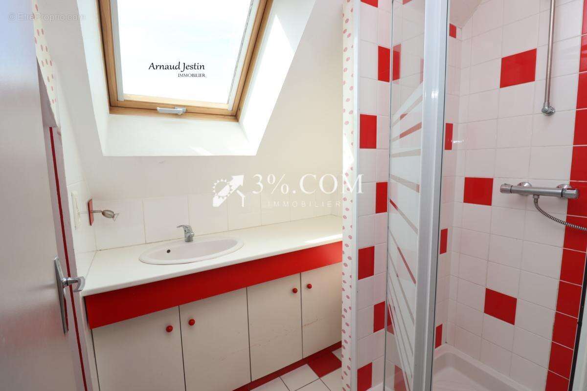 Maison à SAINT-JACQUES-DE-LA-LANDE