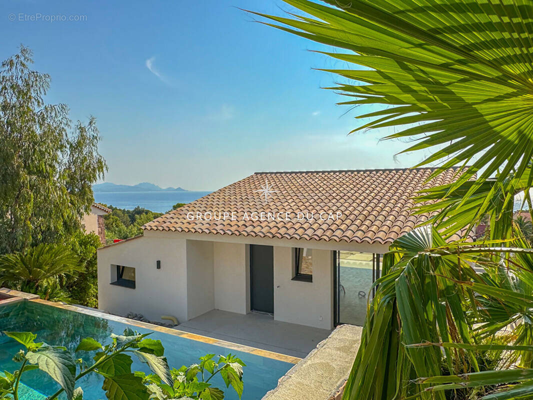 Maison à LES ISSAMBRES