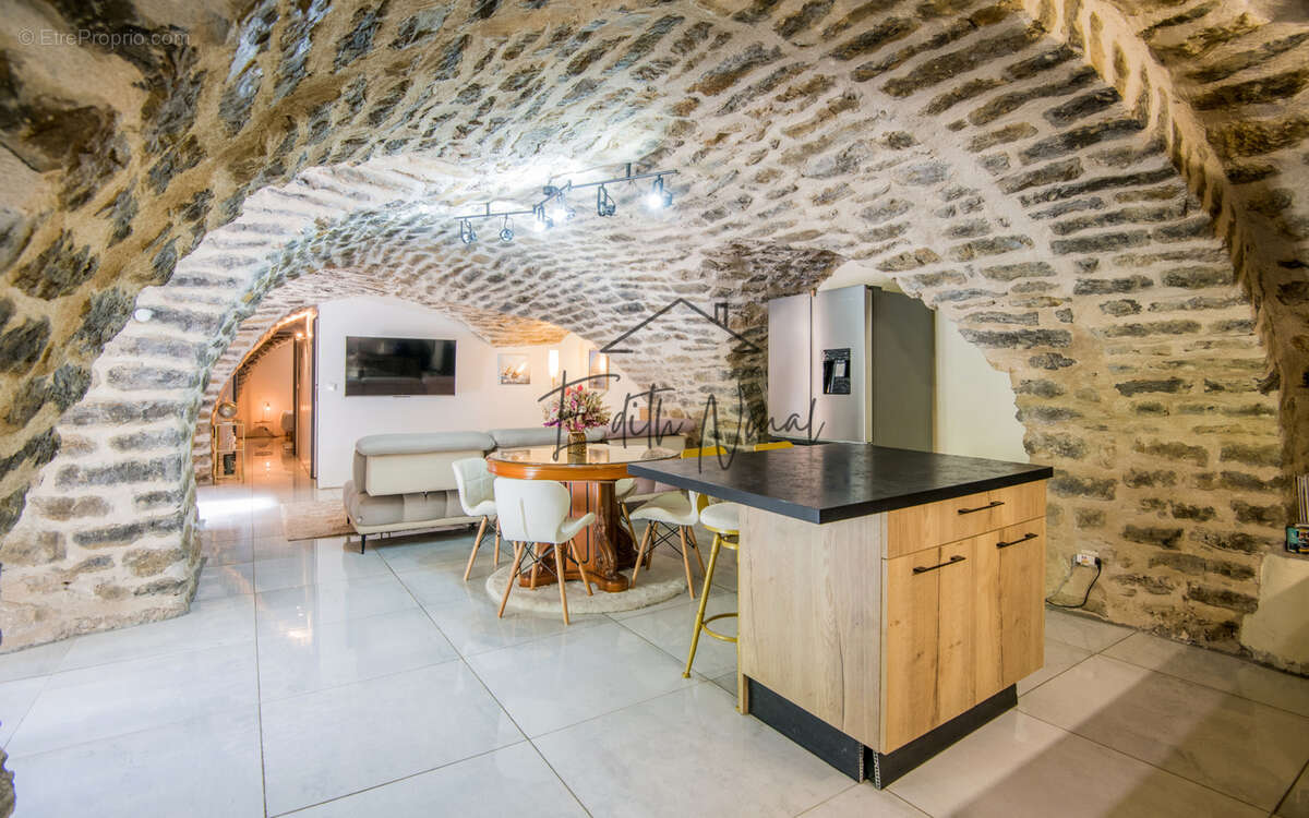 Deux logements, un coup de cœur à habiter et un loyer déjà en place! - photo 8