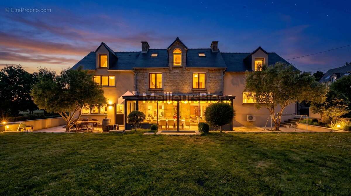 Maison à JUGON-LES-LACS