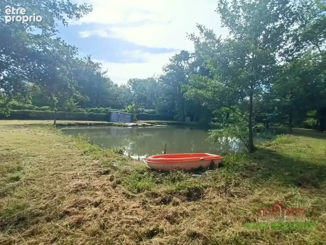Villa familiale de 185 m² avec un grand terrain offrant  piscine, étang .. - photo 19
