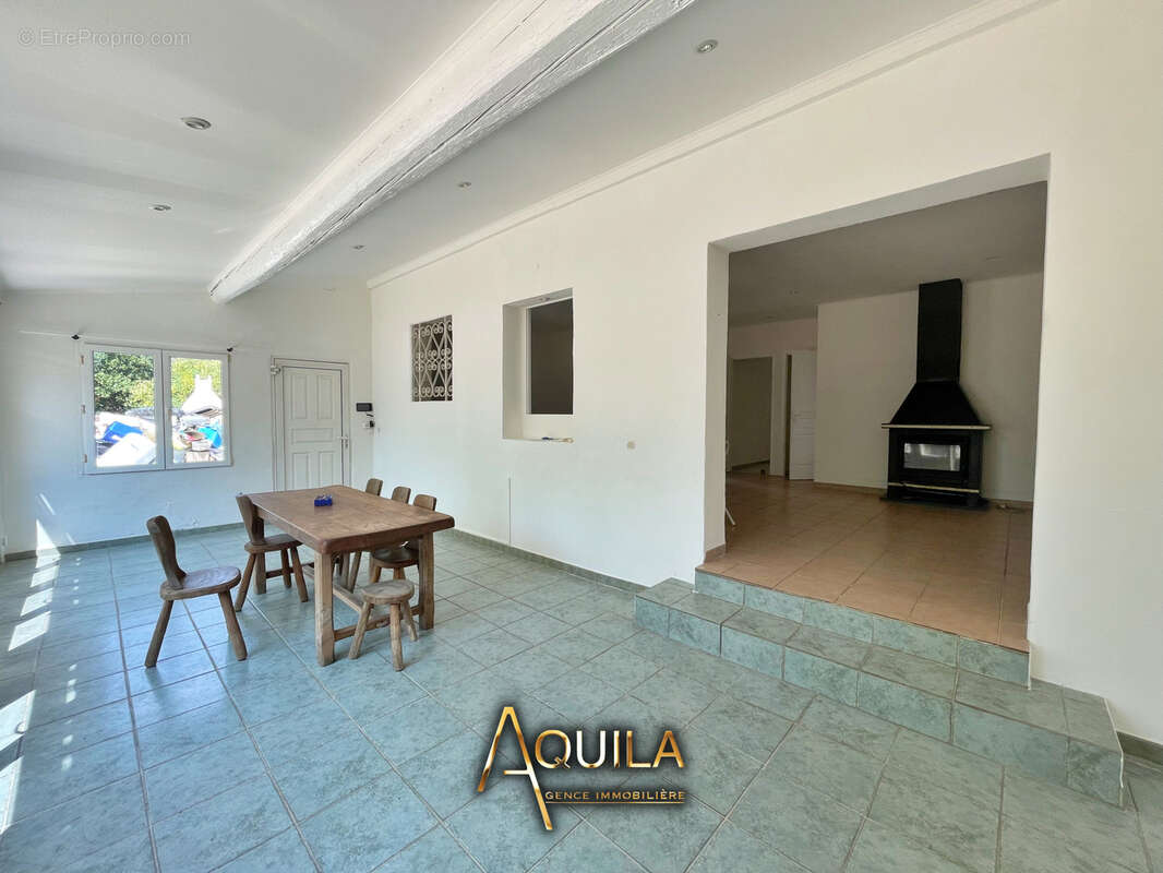 Maison à VILLENEUVE-LES-BEZIERS