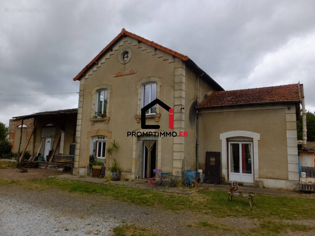 Maison à CHARENTON-DU-CHER