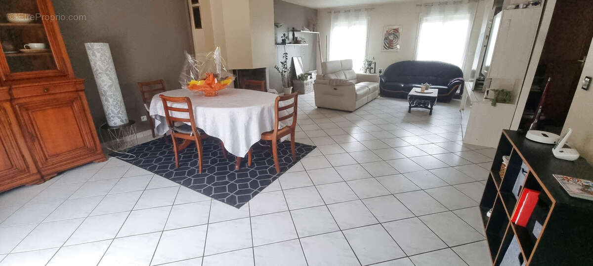 Maison à PONT-SUR-YONNE