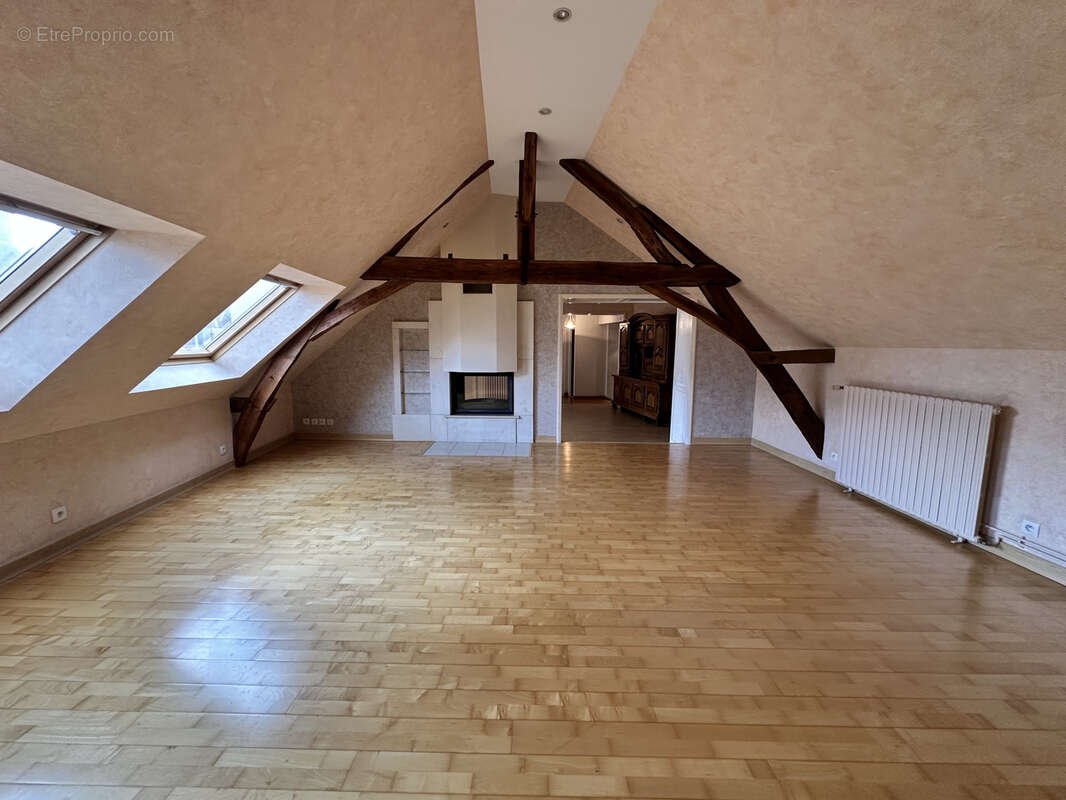 Maison à COULANS-SUR-GEE