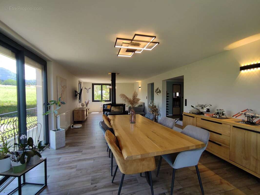 Maison spacieuse de 200 m² à Saint-Paul-en-Chablais - photo 2