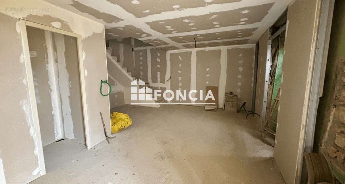 Appartement à LAVAUSSEAU