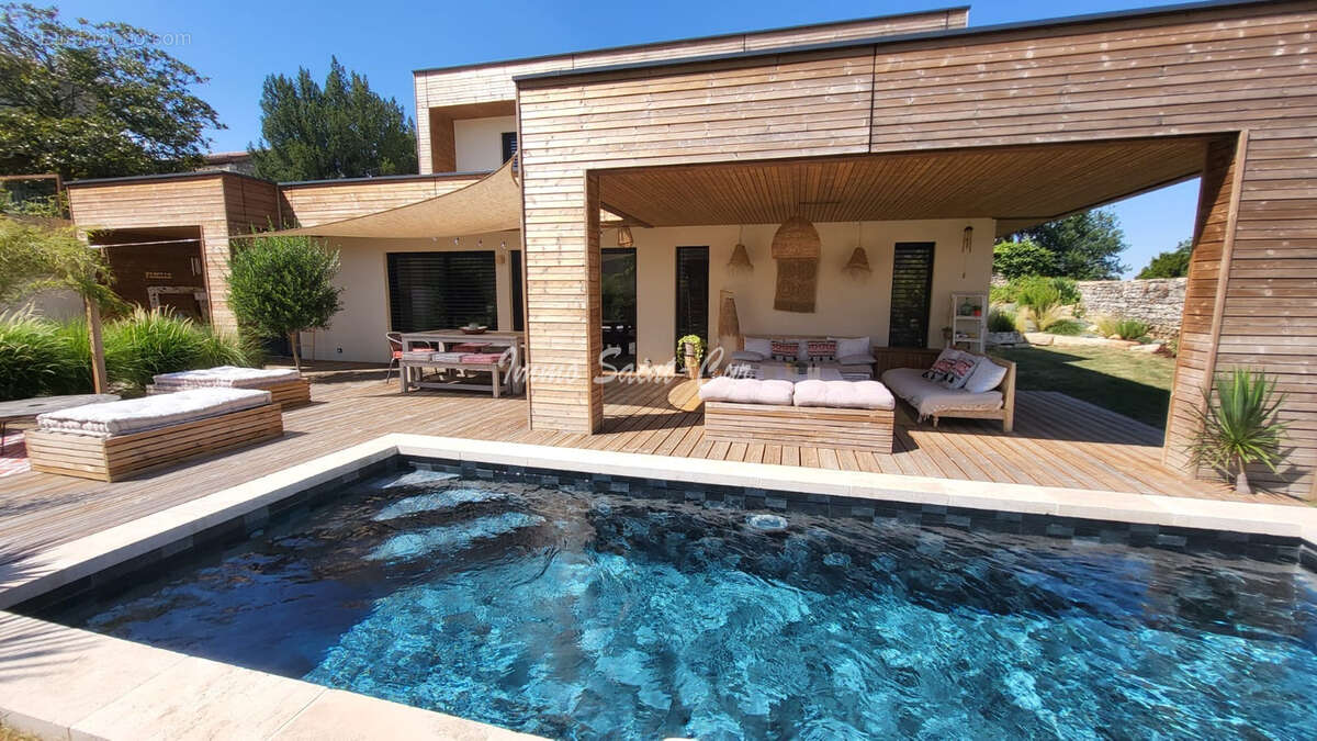 Maison à LUCENAY