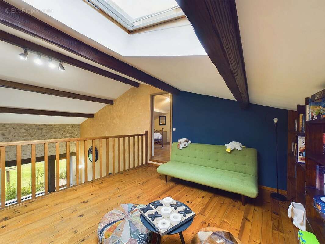 Maison à LES ESSARDS