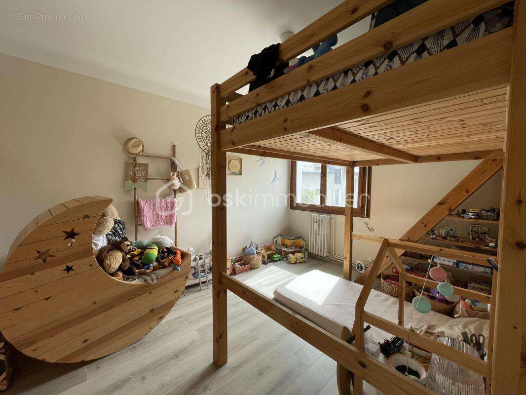 Appartement T4/5 de 104 m² avec balcon et cave – Cognin - photo 12