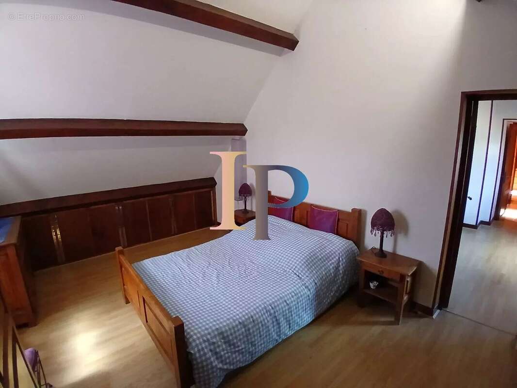 Maison à LA CLAYETTE