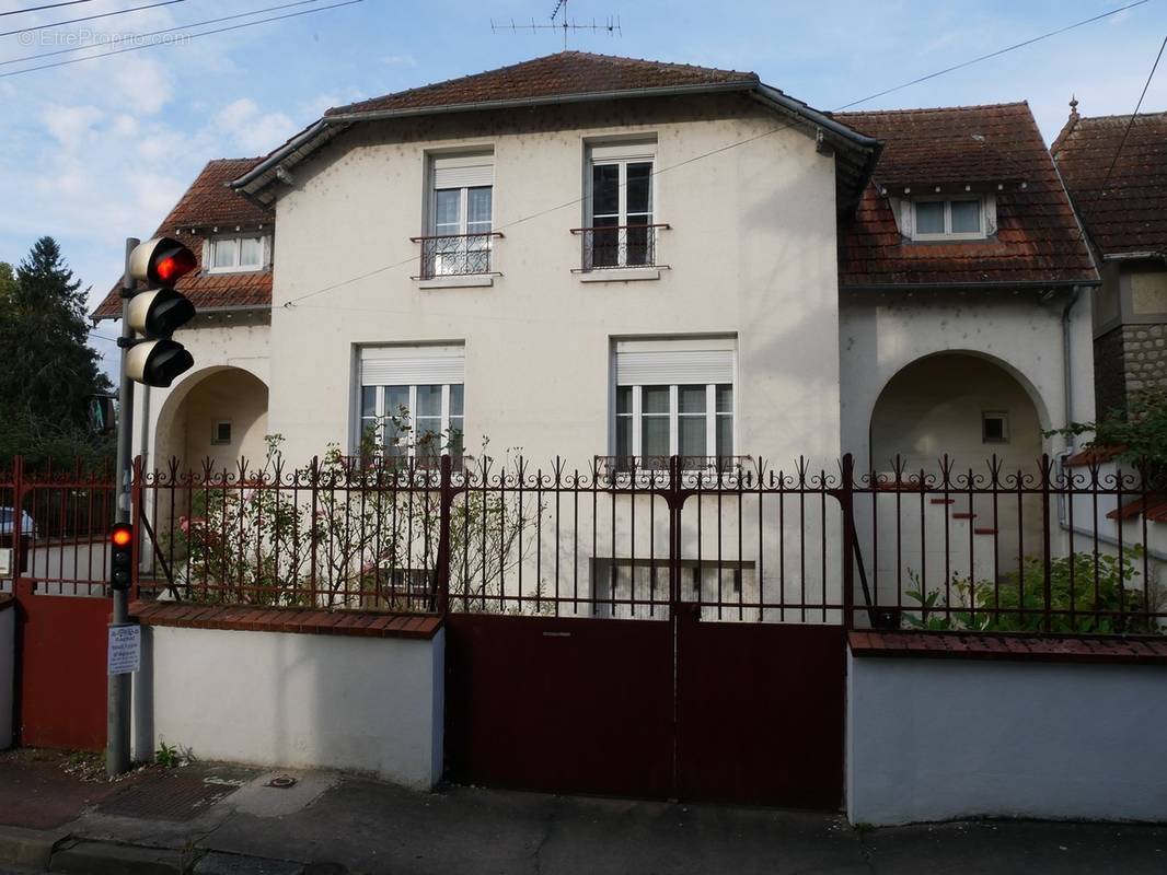 Maison à CHALETTE-SUR-LOING