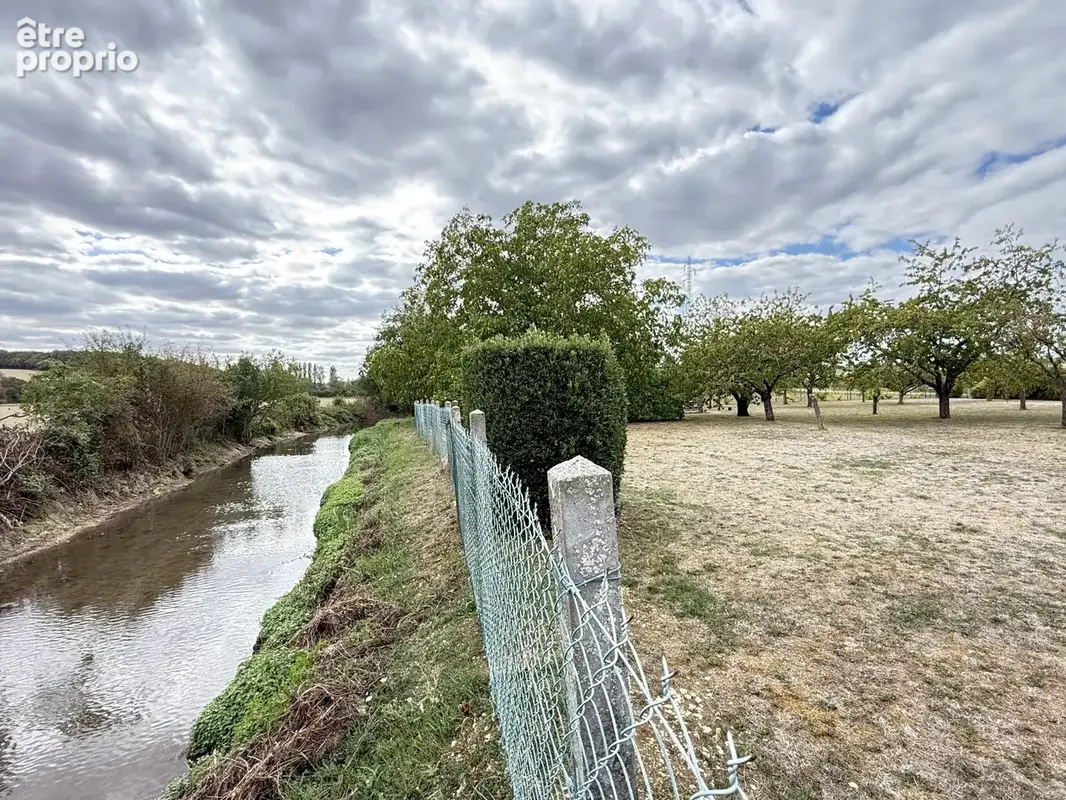VINON - Pavillon avec beau terrain à découvrir rapidement - photo 3