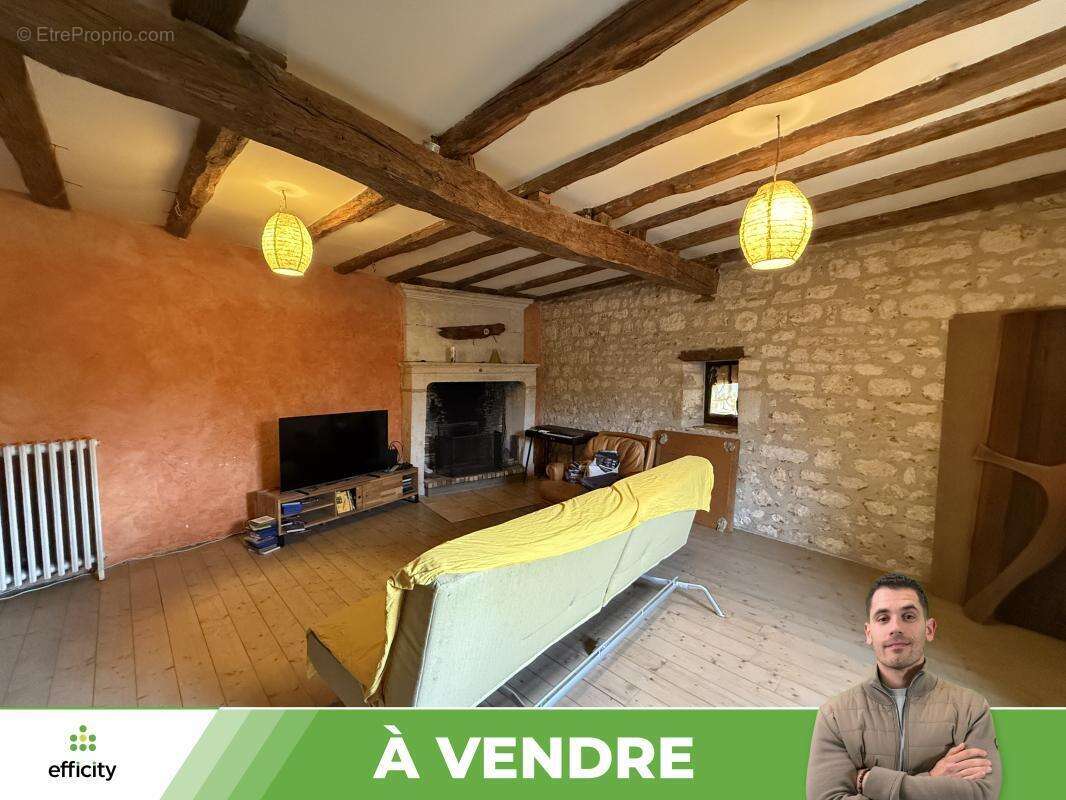 Maison à BONNEUIL-MATOURS