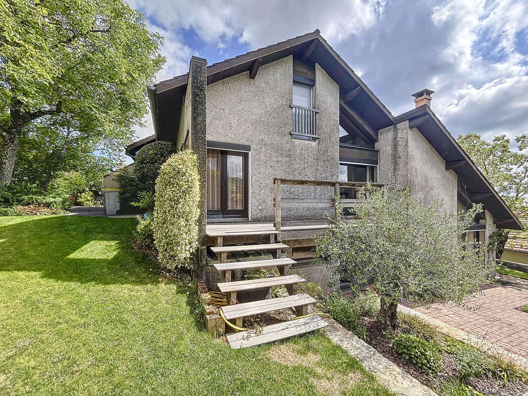 Maison à CORCELLES-LES-MONTS