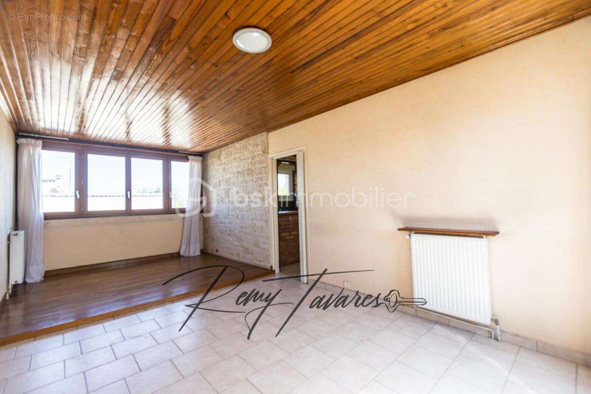 DARVAULT — Maison familiale de 95 m² avec jardin, garage et 4 chambres - photo 10