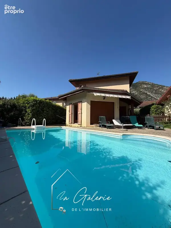 Belle maison avec piscine a saint egreve - photo 10