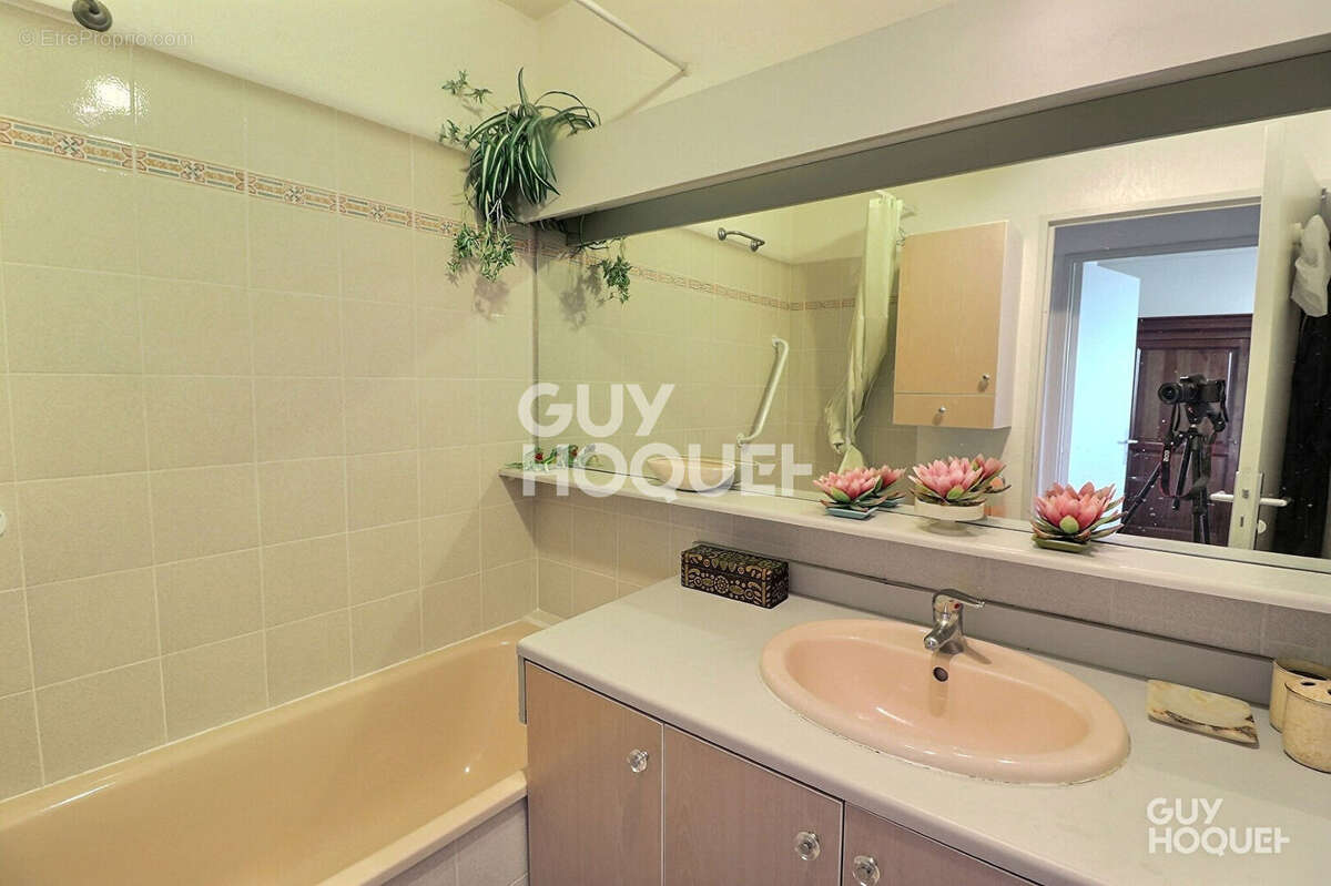 Appartement à LATTES