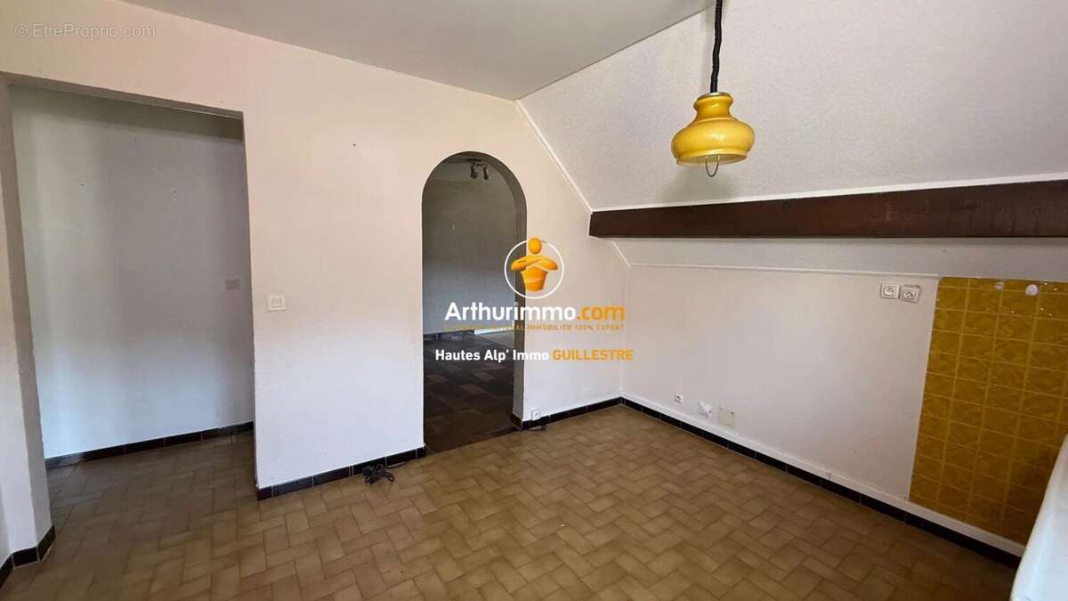 Appartement à SAINT-CREPIN
