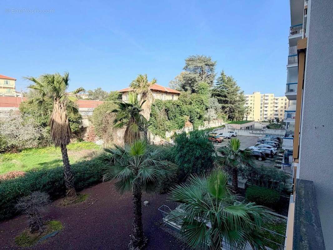   - Appartement à CAGNES-SUR-MER