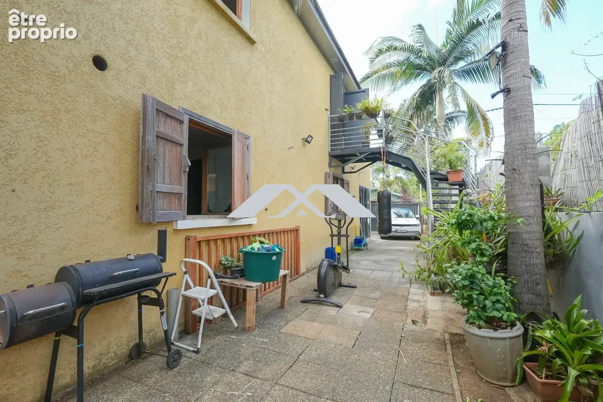 Maison 5 pièces 150 m² à vendre à Saint-Pierre (97410) - photo 9