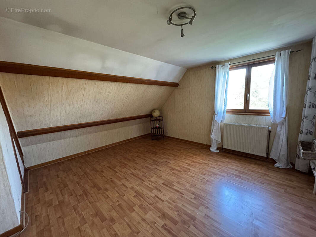 Maison à SAINT-PIERRE-DE-VARENNES