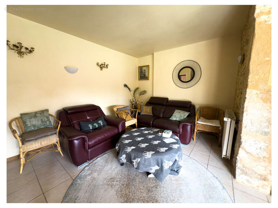 Maison à SAVIGNAC-DE-MIREMONT