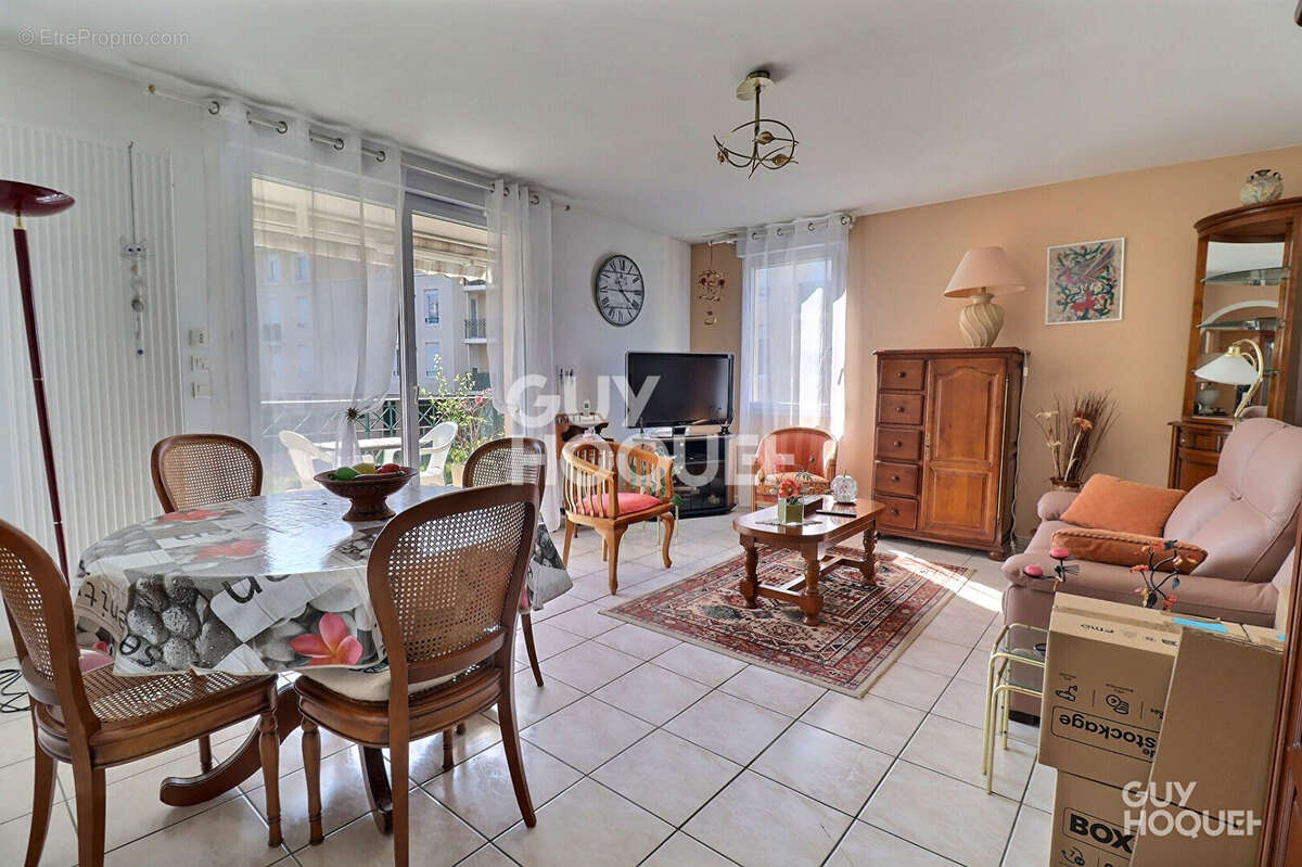 Appartement à CRAPONNE