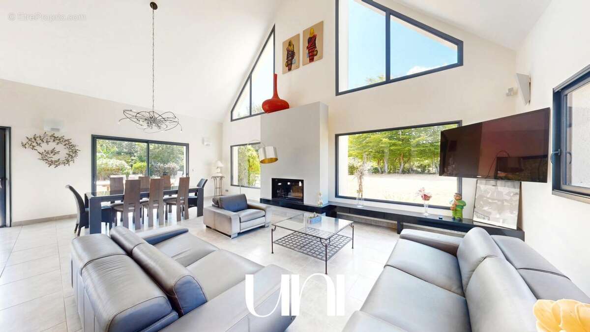 Maison 8 pièces de 295m2 avec piscine - BIÉVILLE-BEUVILLE - photo 6