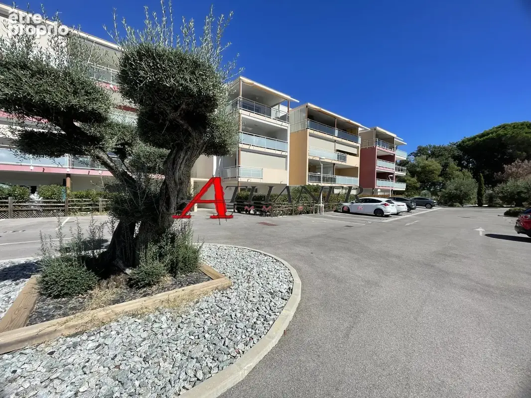 Argeles sur Mer - Les Jardins du Port - F3 + Garage + Parking - photo 4