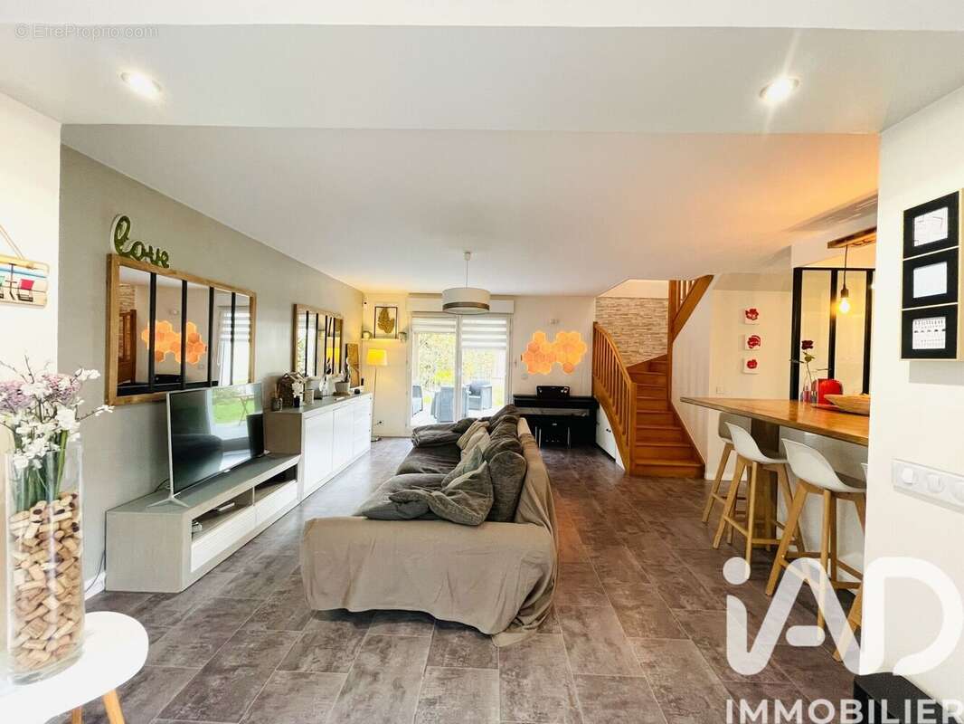 Photo 2 - Maison à CESSON