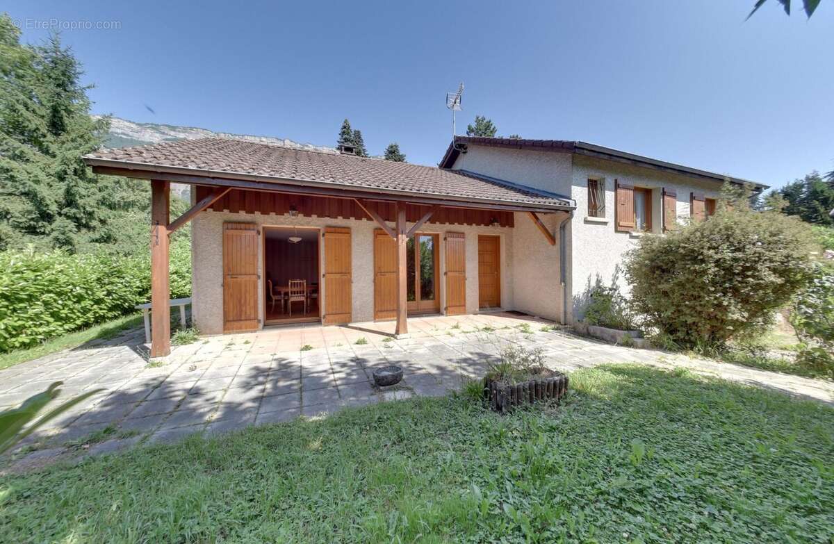 Maison à MONTBONNOT-SAINT-MARTIN