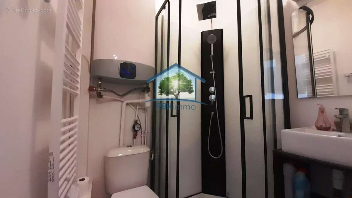 Appartement F2 - centre ville de La Bourboule - photo 7