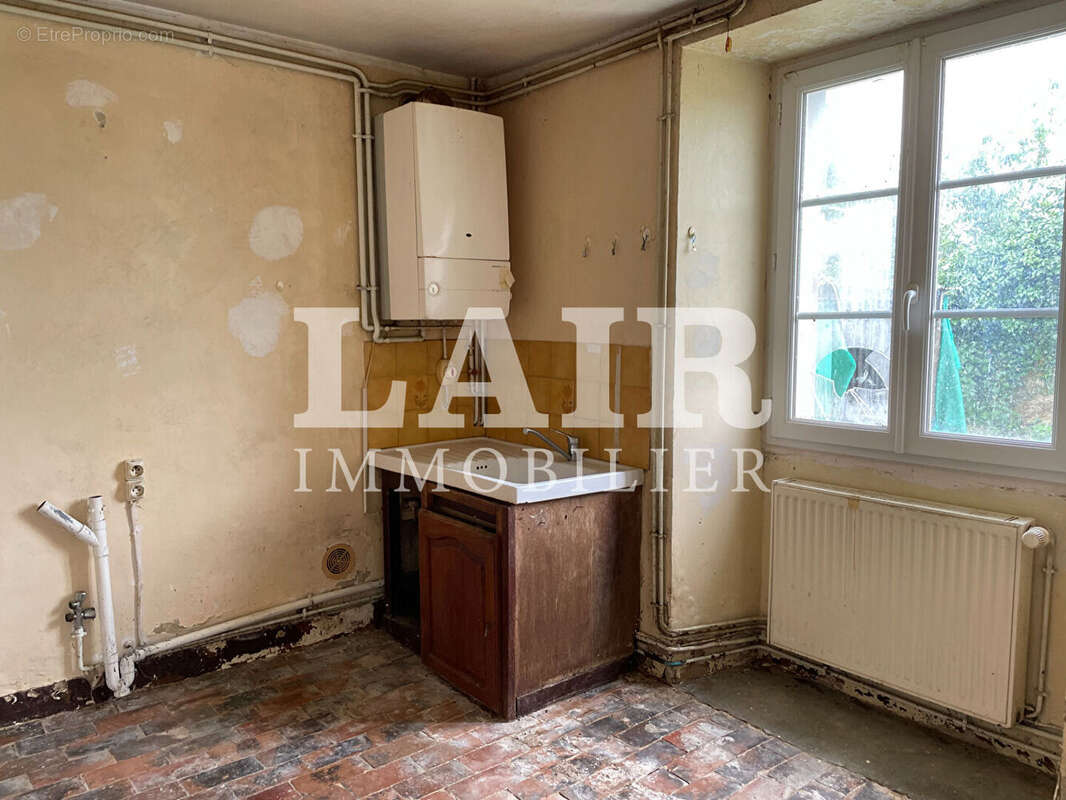 Maison à SAINT-JOUIN-DE-BLAVOU