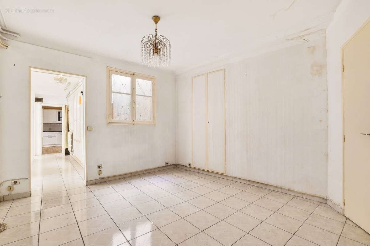 Appartement à PARIS-10E