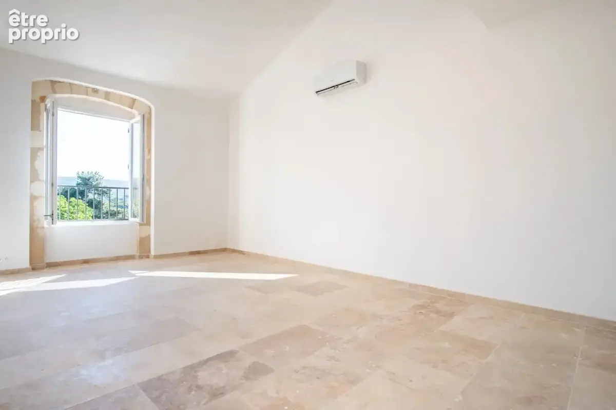 Dans un ensemble de 5 lots à vendre individuellement - photo 3