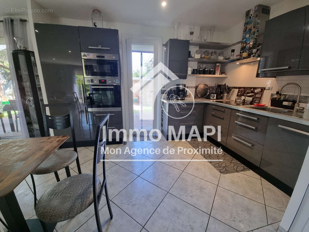 Mireval, villa T4 sur 548m2 de terrain - photo 4