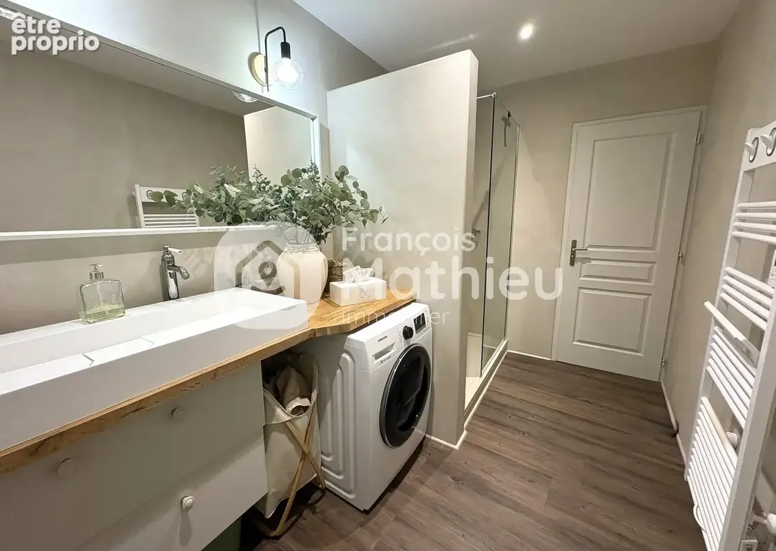 VILLENEUVE   Appartement T4 de 85 m2   3 chambres   Balcon et stationnement - photo 8
