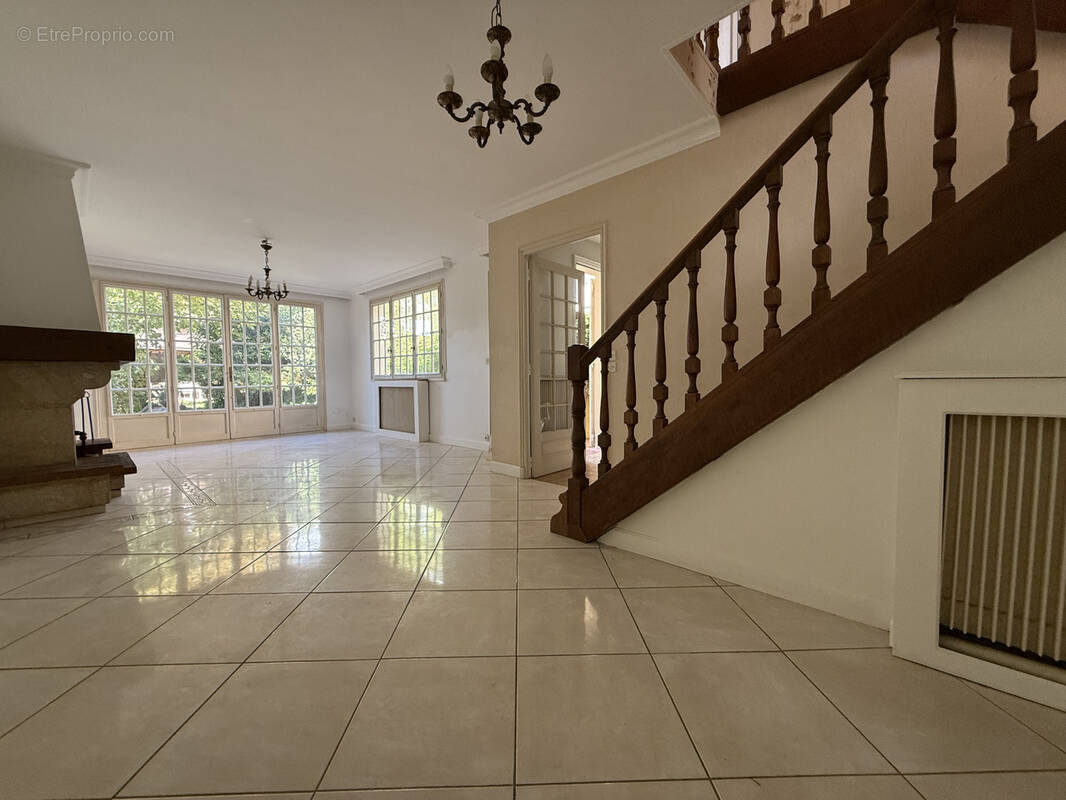 Maison à LE BLANC-MESNIL