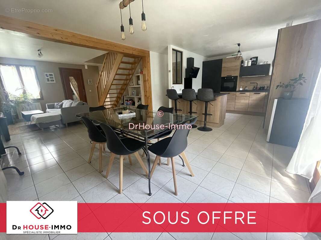 Maison à PONTVALLAIN