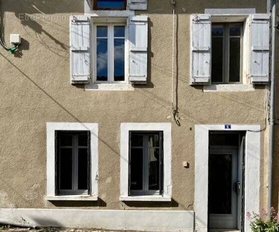 Maison à SAINT-CLAR