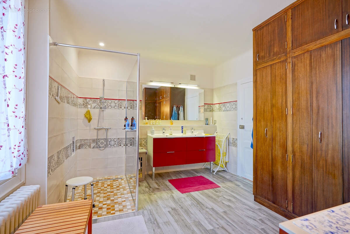 Maison à LA CHAPELLE-SAINT-LAURENT