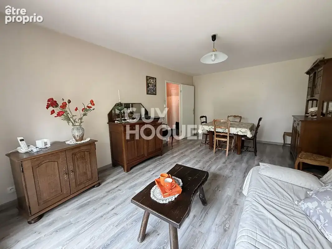 MANTES LA JOLIE - Appartement  3 pièces 2 Chambres, Jardin - Place de parking - photo 6