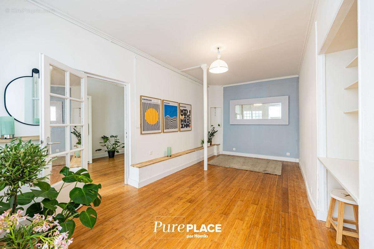 Appartement à PARIS-11E
