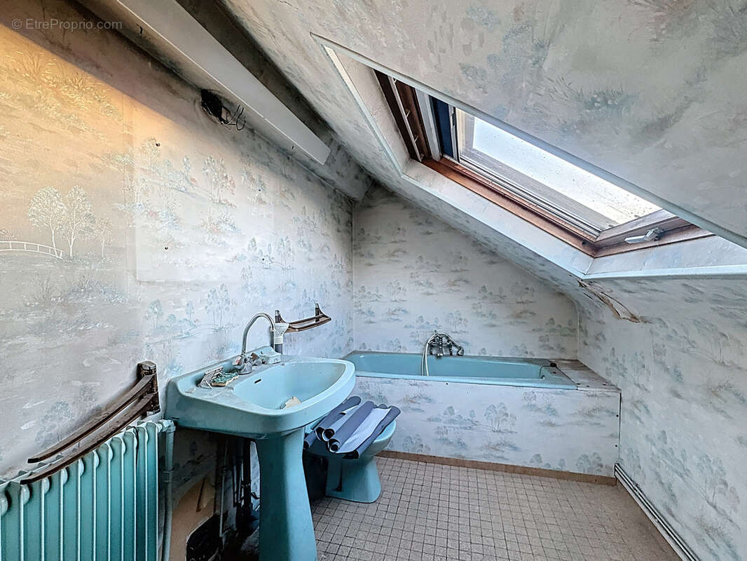 Maison à PARAY-VIEILLE-POSTE