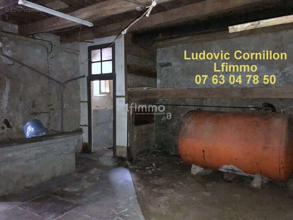 Maison à PIERRE-BUFFIERE