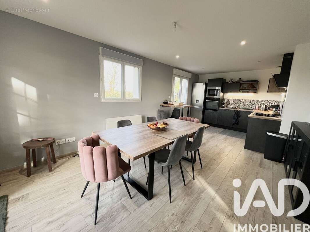 Photo 3 - Maison à LOUVERNE