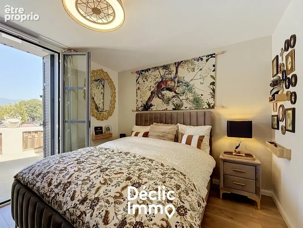 Appartement d'exception - haut de villa de style haussmanien - terrasse 32 m2 - balcon vegetalise - mouans sartoux centre - photo 9