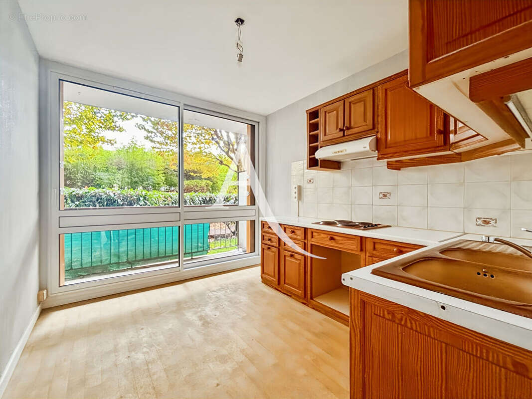 Appartement à FONTENAY-LE-FLEURY